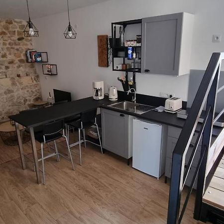 Appartement Chaleureux En Ardeche La Roche-de-Glun Exteriör bild