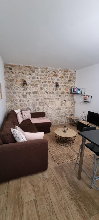 Appartement Chaleureux En Ardeche La Roche-de-Glun Exteriör bild