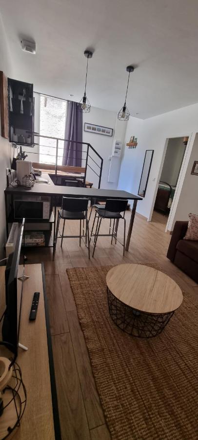 Appartement Chaleureux En Ardeche La Roche-de-Glun Exteriör bild